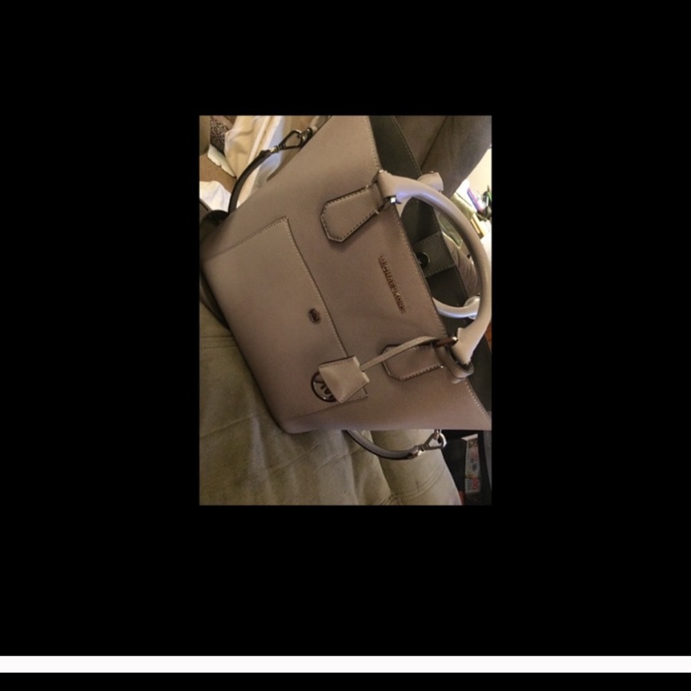Michael Kors Grey saffiano leather bag - Picture 3 of 5